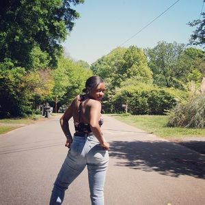 Meet your Posher, Kayla